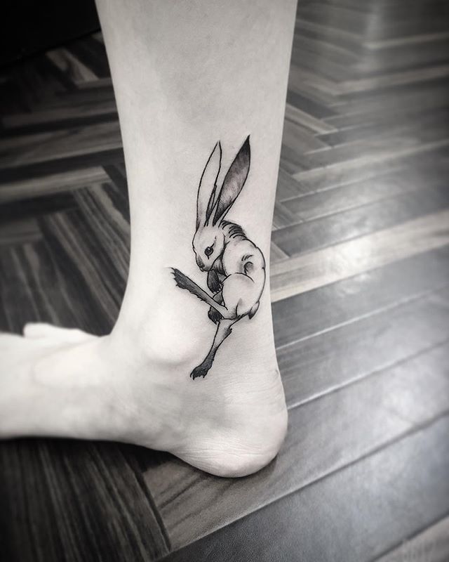 #smalltattoo #rabbit #うさぎ ．．．#tattoo #reikotattoo #studiokeen #japan #nagoyatattoo #tokyotattoo #irezumi #タトゥー #刺青 #名古屋 #大須 #矢場町 #東京